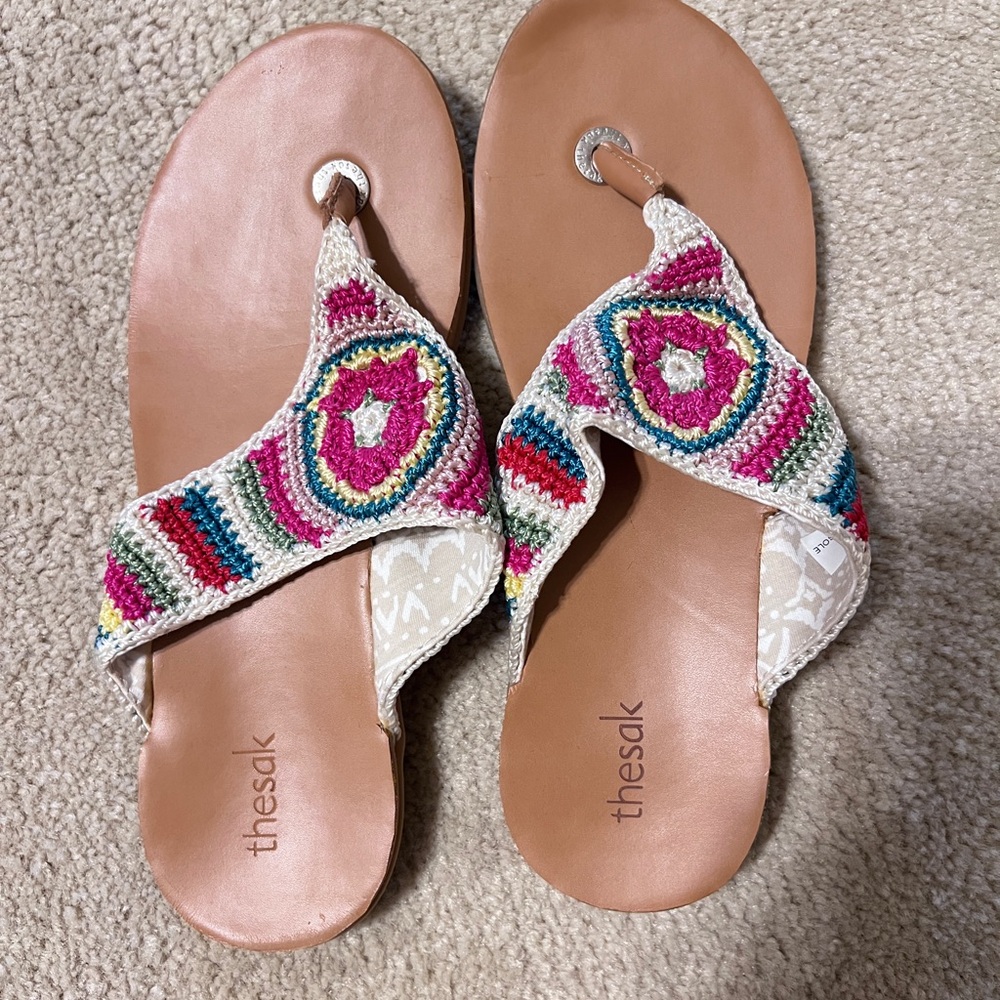The Sak size 9 crochet sandals